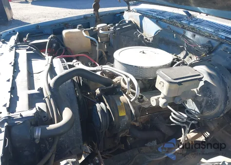 1986 GMC Suburban K1500 z USA, uszkodzony, nr VIN 1G5EK16L4GF503827